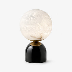 Auvora Globe Table Lamp 1