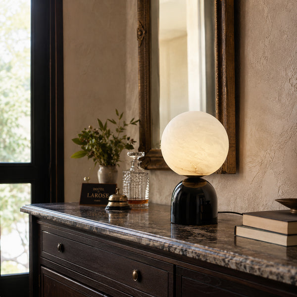 Auvora Globe Table Lamp 2