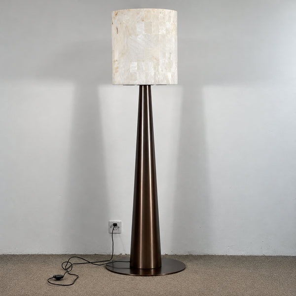 Calvona Floor Lamp 10