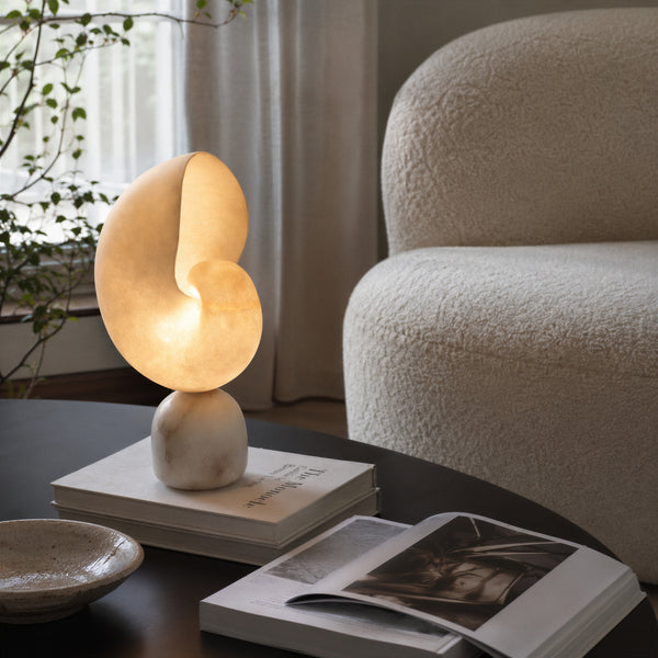 Conch table lamp 1